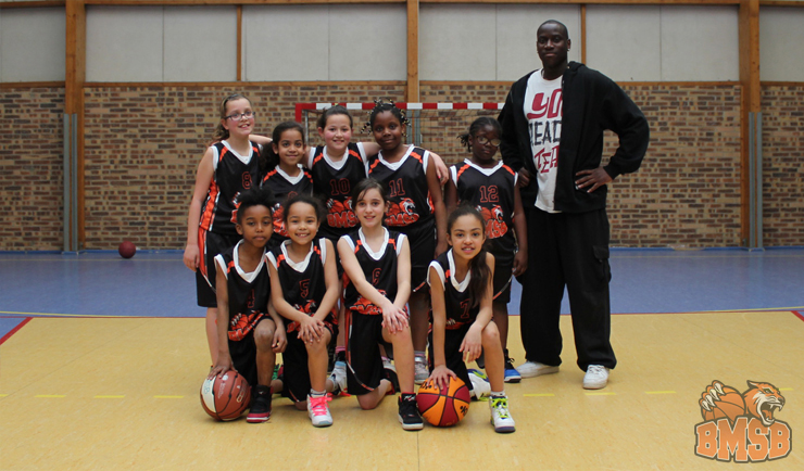 Poussines Blanc-Mesnil Sport Basketball